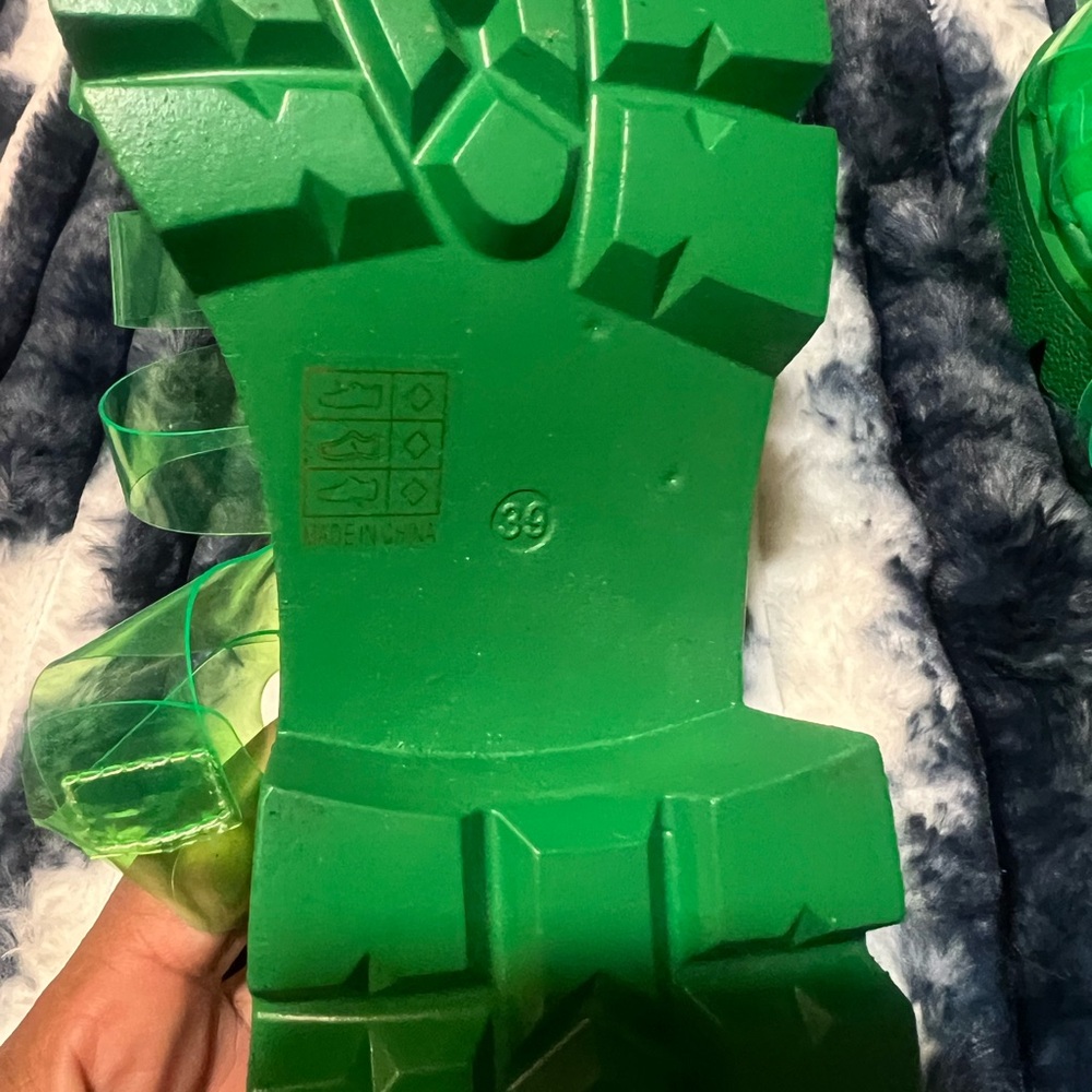 Green Transparent Slide Sandals - Picture 4 of 6